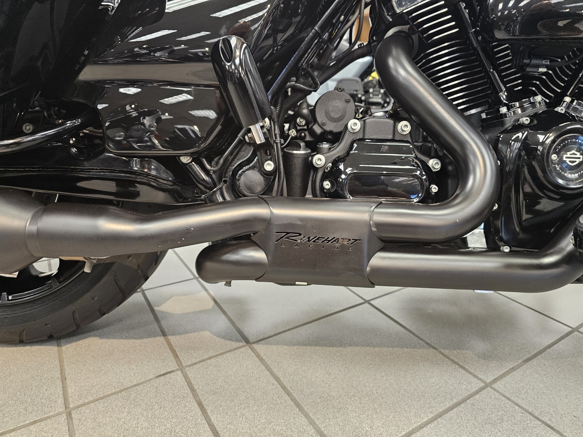 FLHXS 2018 Street Glide® Special, photo 14
