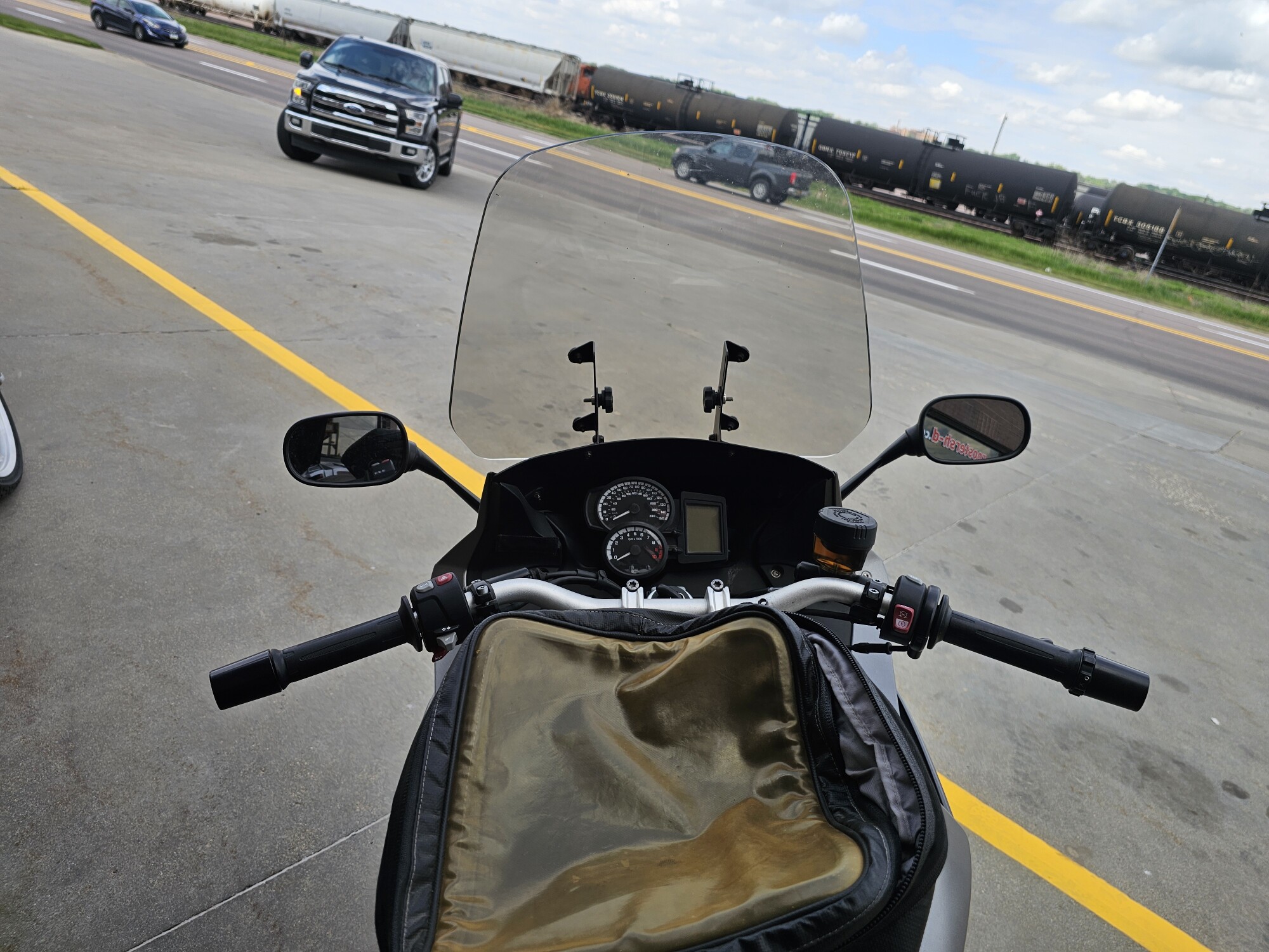 16FT 2016 F 800 GT, photo 21