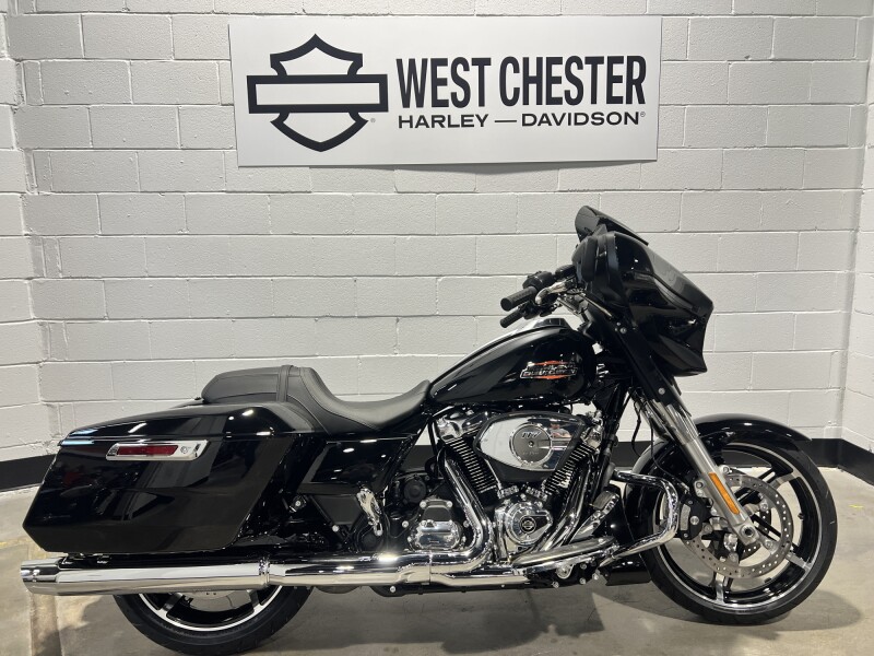 2026 Harley-Davidson® Street Glide® Vivid Black FLHX