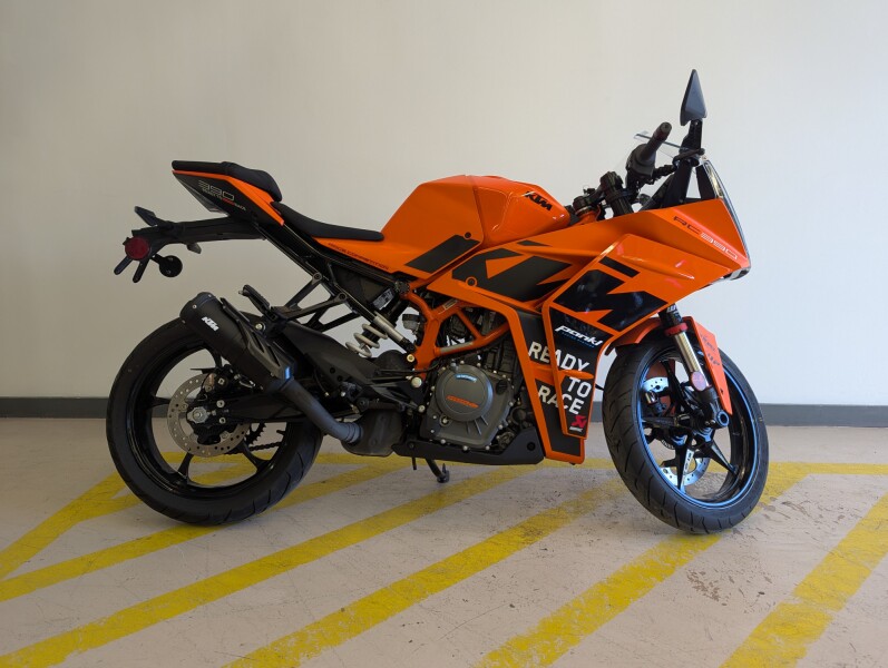 2023 KTM RC 390 (Orange)