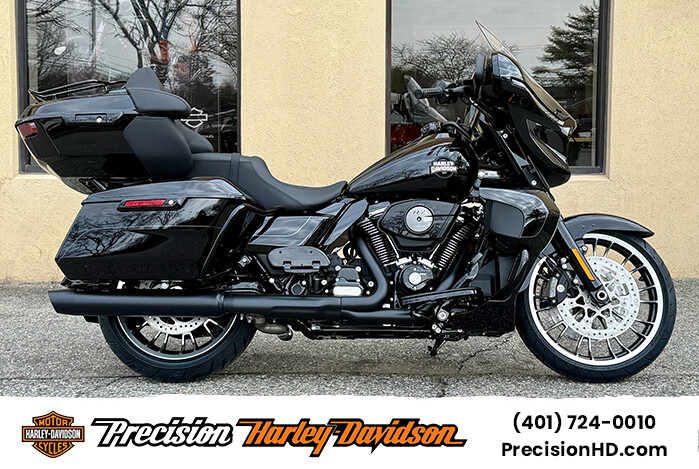 2026 Harley-Davidson® Street Glide Limited FLHXL