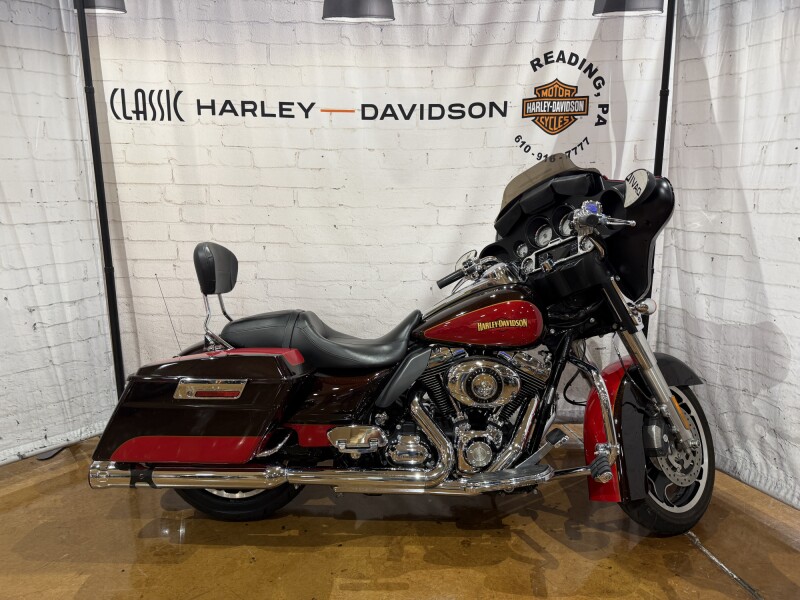 2010 Harley-Davidson® Street Glide® Merlot Sunglo/Cherry Red Sunglo
