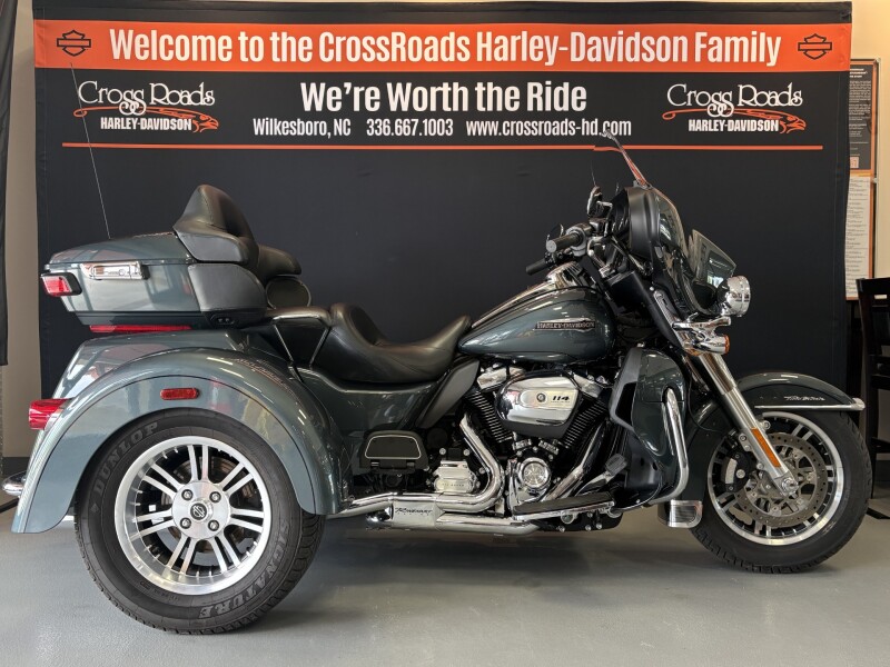 2020 Tri Glide Ultra Spruce