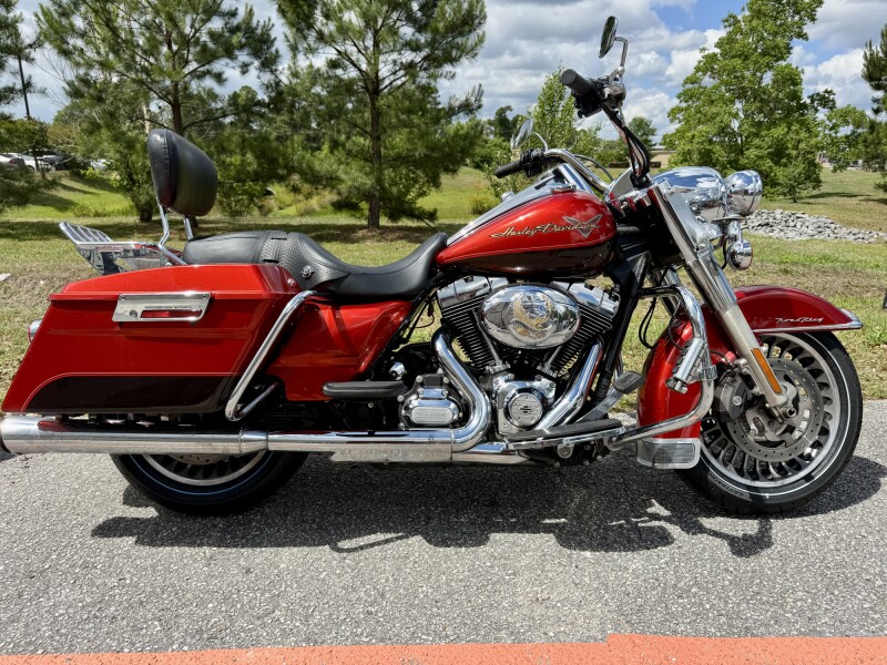 2013 Harley-Davidson® Road King® FLHR 
