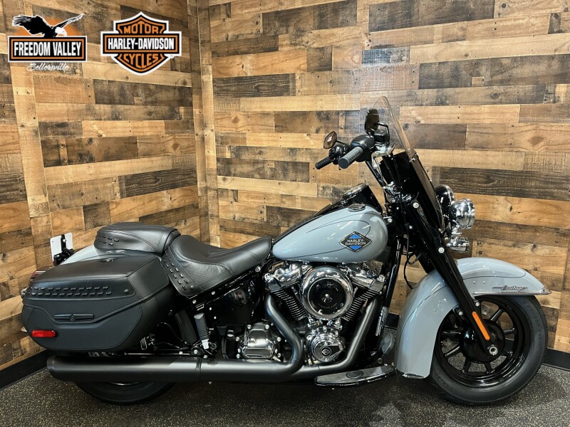 2026 Harley-Davidson® Heritage Classic Dark Billiard Gray Black Cast Wheels   FLHC