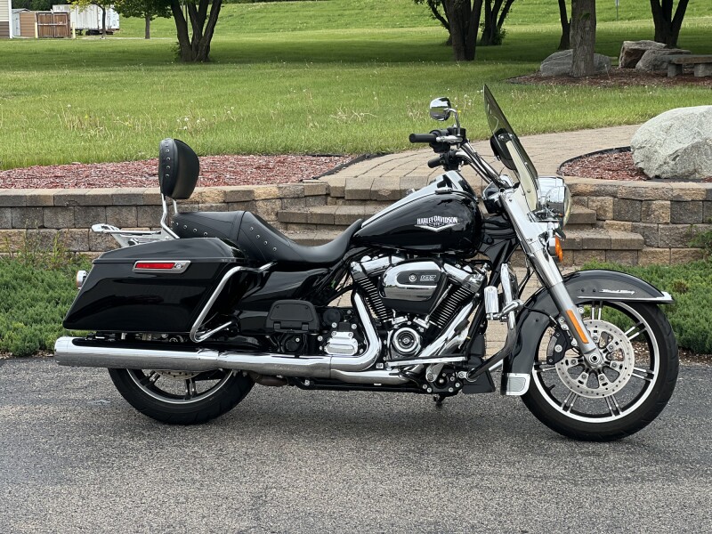 2021 Harley-Davidson® Road King® Vivid Black