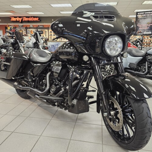 FLHXS 2018 Street Glide® Special thumb 3