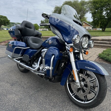 2023 Harley-Davidson® Ultra Limited Bright Billiard Blue/Billiard Gray thumb 2