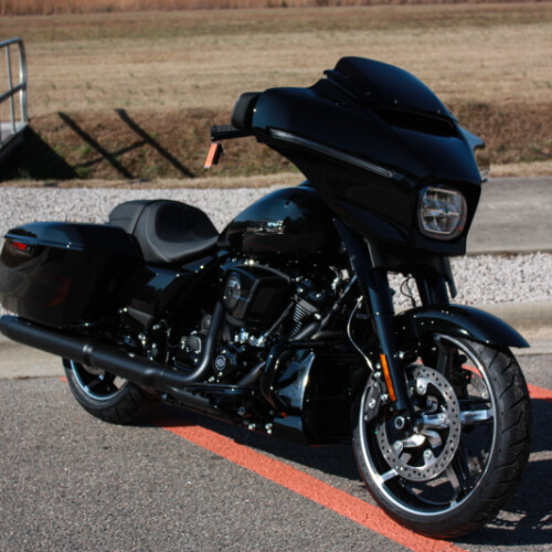 2026 Harley-Davidson® Street Glide® FLHX thumb 3