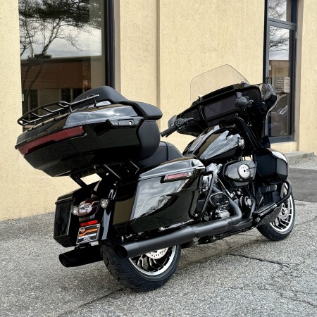 2026 Harley-Davidson® Street Glide Limited FLHXL thumb 1