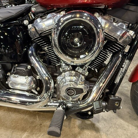 2026 Harley-Davidson® Street Bob® thumb 1