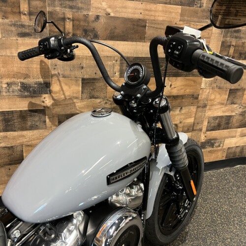 2026 Harley-Davidson® Street Bob® Dark Billiard Gray Chrome Cast Wheels FXBB thumb 0