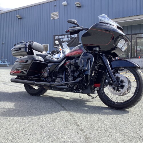 2021 Harley-Davidson® CVO™ Road Glide® thumb 2