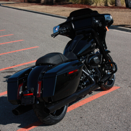 2026 Harley-Davidson® Street Glide® FLHX thumb 2