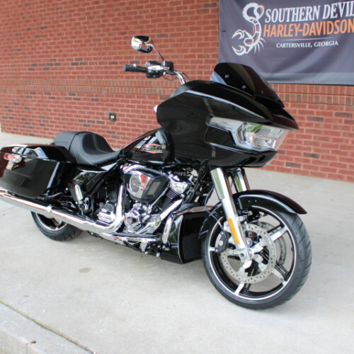 2026 Harley-Davidson® Road Glide® Vivid Black Chrome Trim thumb 3
