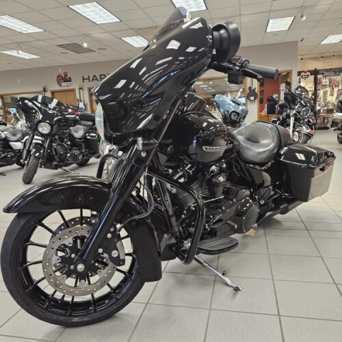 FLHXS 2018 Street Glide® Special thumb 1