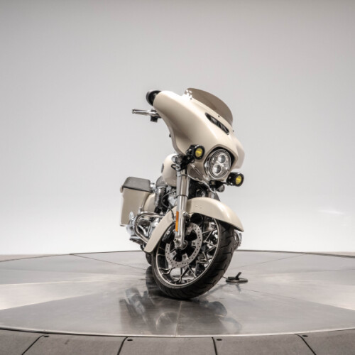 2022 Harley-Davidson FLHXS Street Glide Special in White Sand Pearl thumb 1