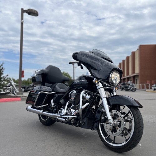 2020 Harley-Davidson® FLHX Street Glide® Midnight Blue 673108 thumb 3