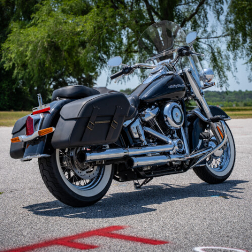 2019 Harley-Davidson® Deluxe FLDE thumb 2