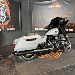 2026 Harley-Davidson Street Glide FLHX thumb 2