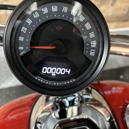 2026 Harley-Davidson® Breakout® Blood Orange Chrome Trim thumb 0