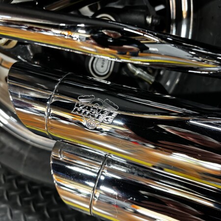 2016 Harley-Davidson® Heritage Softail® Classic BILLET SILVER thumb 0
