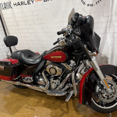 2010 Harley-Davidson® Street Glide® Merlot Sunglo/Cherry Red Sunglo thumb 1