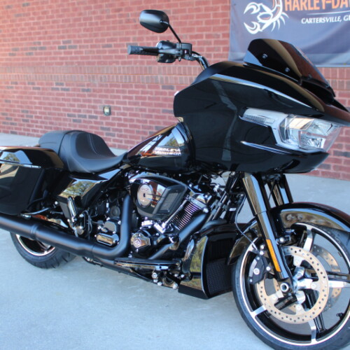 2026 Harley-Davidson® Road Glide® Vivid Black Black Trim thumb 3