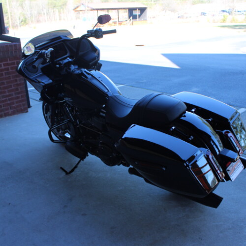 2026 Harley-Davidson® Road Glide® Vivid Black Black Trim thumb 0