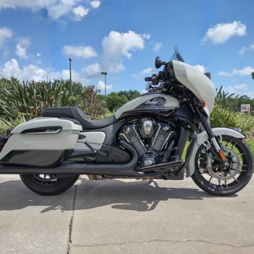 Indian Motorcycle Chieftain® PowerPlus Dark Horse® with 112 and PowerBand Audio Package 2026 thumb 3