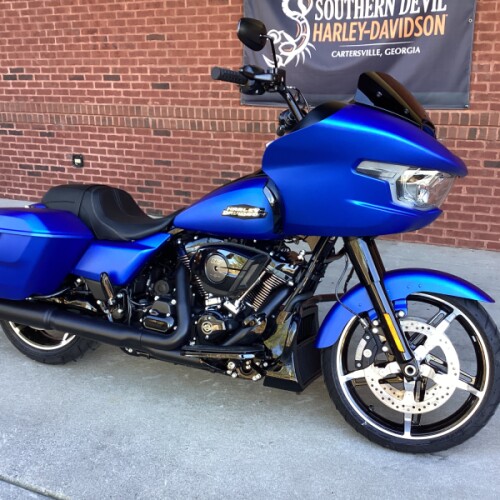 2026 Harley-Davidson® Road Glide® Aurora Blue Denim Black Trim thumb 3