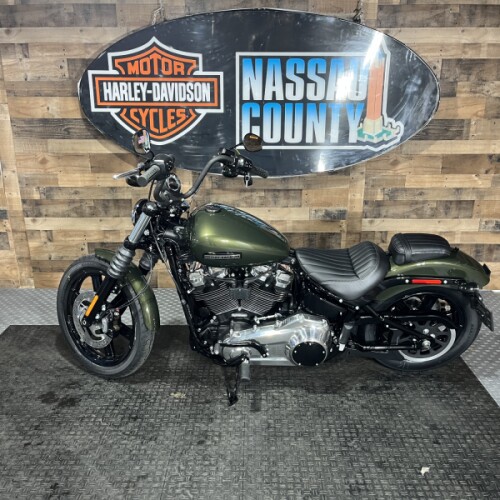 2026 Harley-Davidson® Street Bob® Olive Steel Metallic Chrome Laced Wheels thumb 2