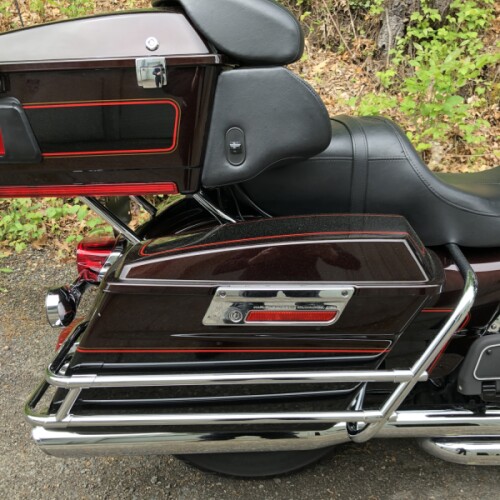 2011 Harley-Davidson® Electra Glide® Ultra Classic® Two-Tone Merlot Sunglo/Vivid Black thumb 2