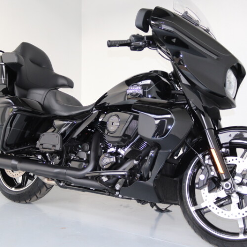 2026 Harley-Davidson® Street Glide Limited Vivid Black Black Trim thumb 1