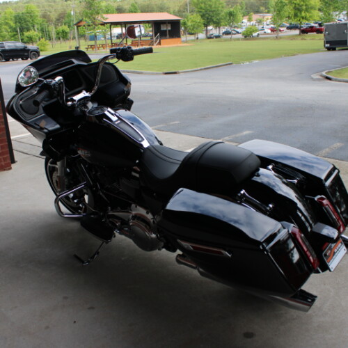 2026 Harley-Davidson® Road Glide® Vivid Black Chrome Trim thumb 0