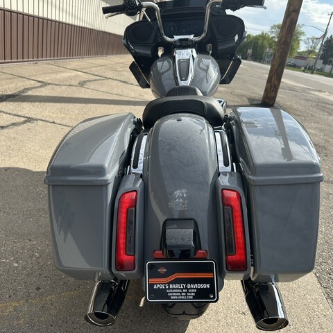 FLTRX 2026 Road Glide® thumb 2