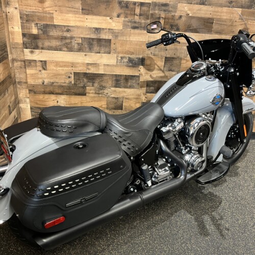2026 Harley-Davidson® Heritage Classic Dark Billiard Gray Black Cast Wheels   FLHC thumb 2