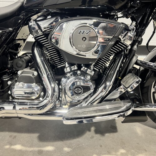 2026 Harley-Davidson® Street Glide® Vivid Black FLHX thumb 1