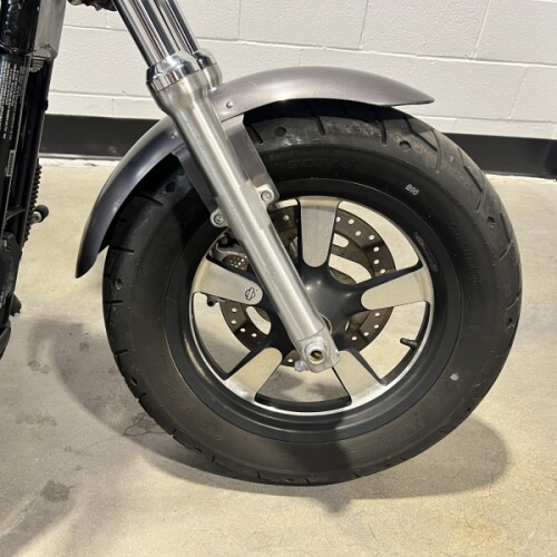 2016 Harley-Davidson® 1200 Custom Charcoal Pearl XL1200CP thumb 2