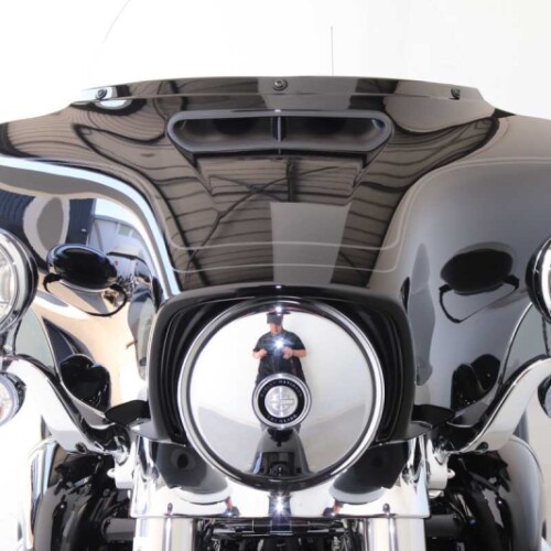 2024 Harley-Davidson® Tri Glide™ Ultra Vivid Black thumb 1