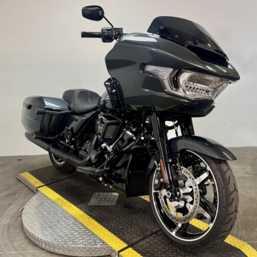 FLTRX 2025 Road Glide™ thumb 1