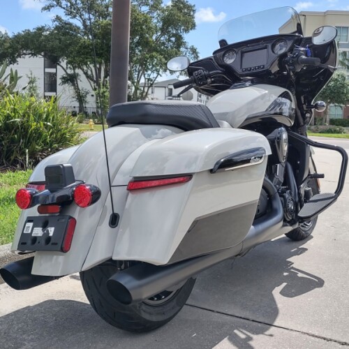 Indian Motorcycle Chieftain® PowerPlus Dark Horse® with 112 and PowerBand Audio Package 2026 thumb 2