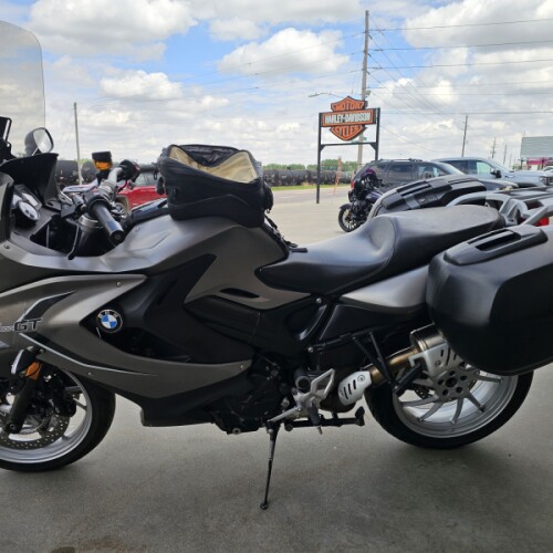 16FT 2016 F 800 GT thumb 0