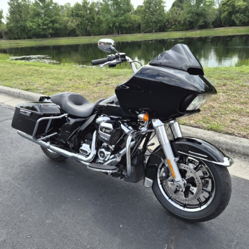 FLTRX 2020 Road Glide® thumb 2