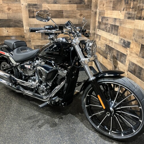 2026 Harley-Davidson® Breakout® Vivid Black Chrome Trim FXBR thumb 3