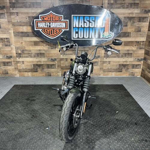 2026 Harley-Davidson® Street Bob® Olive Steel Metallic Chrome Laced Wheels thumb 3