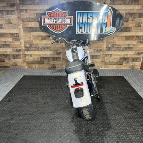 2007 Harley-Davidson® Fat Boy® White Gold Pearl thumb 1