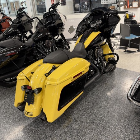 2023 Harley-Davidson® Road Glide® Special Industrial Yellow/Vivid Black - Black Finish thumb 2