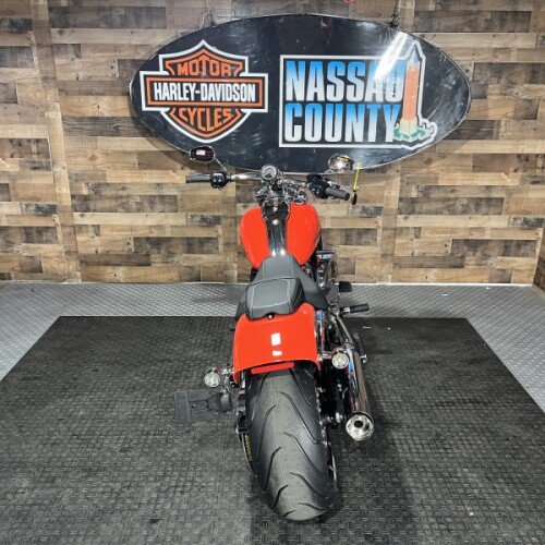 2026 Harley-Davidson® Breakout® Blood Orange Chrome Trim thumb 1