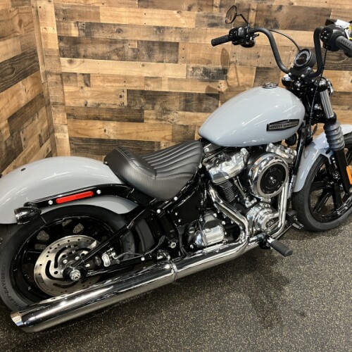 2026 Harley-Davidson® Street Bob® Dark Billiard Gray Chrome Cast Wheels FXBB thumb 2